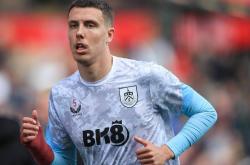 开云体育app-天空：伯恩利将与23岁中卫艾斯特福涨薪续约