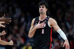 开云体育-波特兰开拓者新锐球星期待与利拉德携手合作