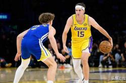 开云体育网址-伤情更新，湖人队更新了里夫斯在对阵森林狼的比赛中的脚踝伤势