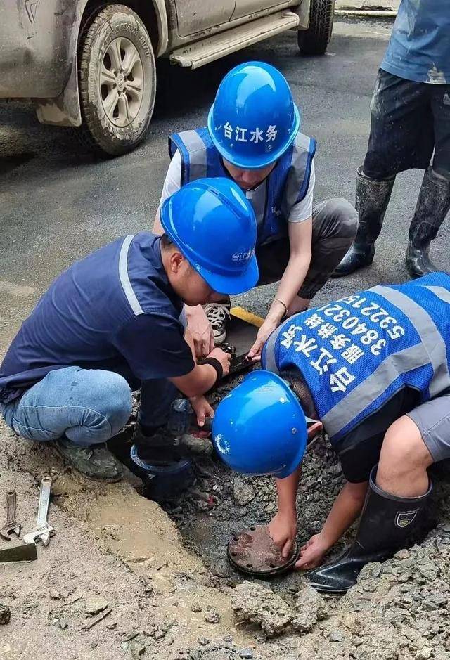 “村超”球场，重新亮灯！