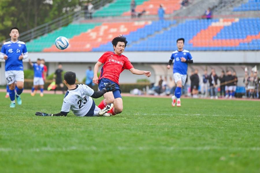 “村超”来沪！上海交大足球队交手贵州“村超”，球赛变成非遗展示
