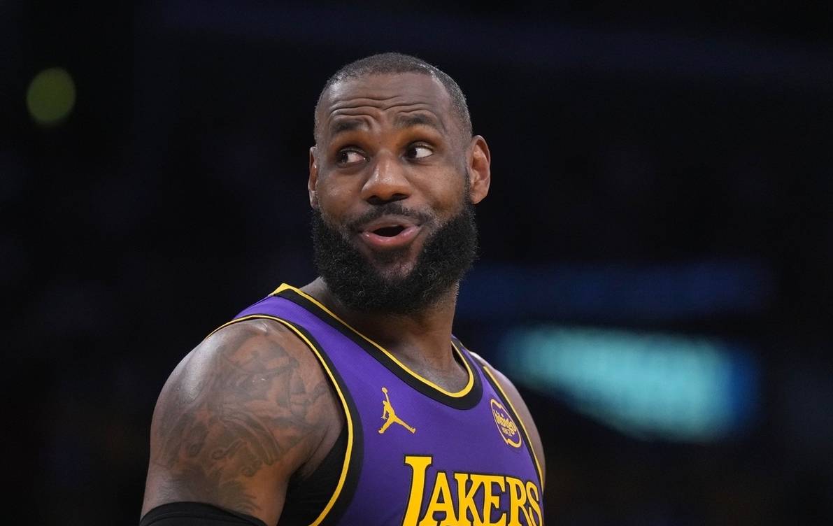 格里芬：我读高中，詹姆斯在NBA！我都退役了，詹姆斯还没退役！