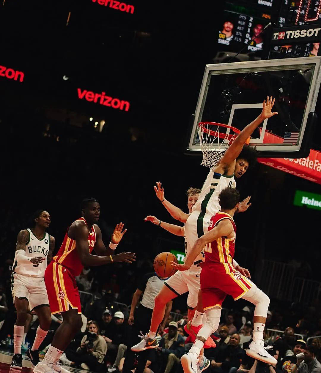 老鹰拒绝续约!特雷杨告别亚特兰大