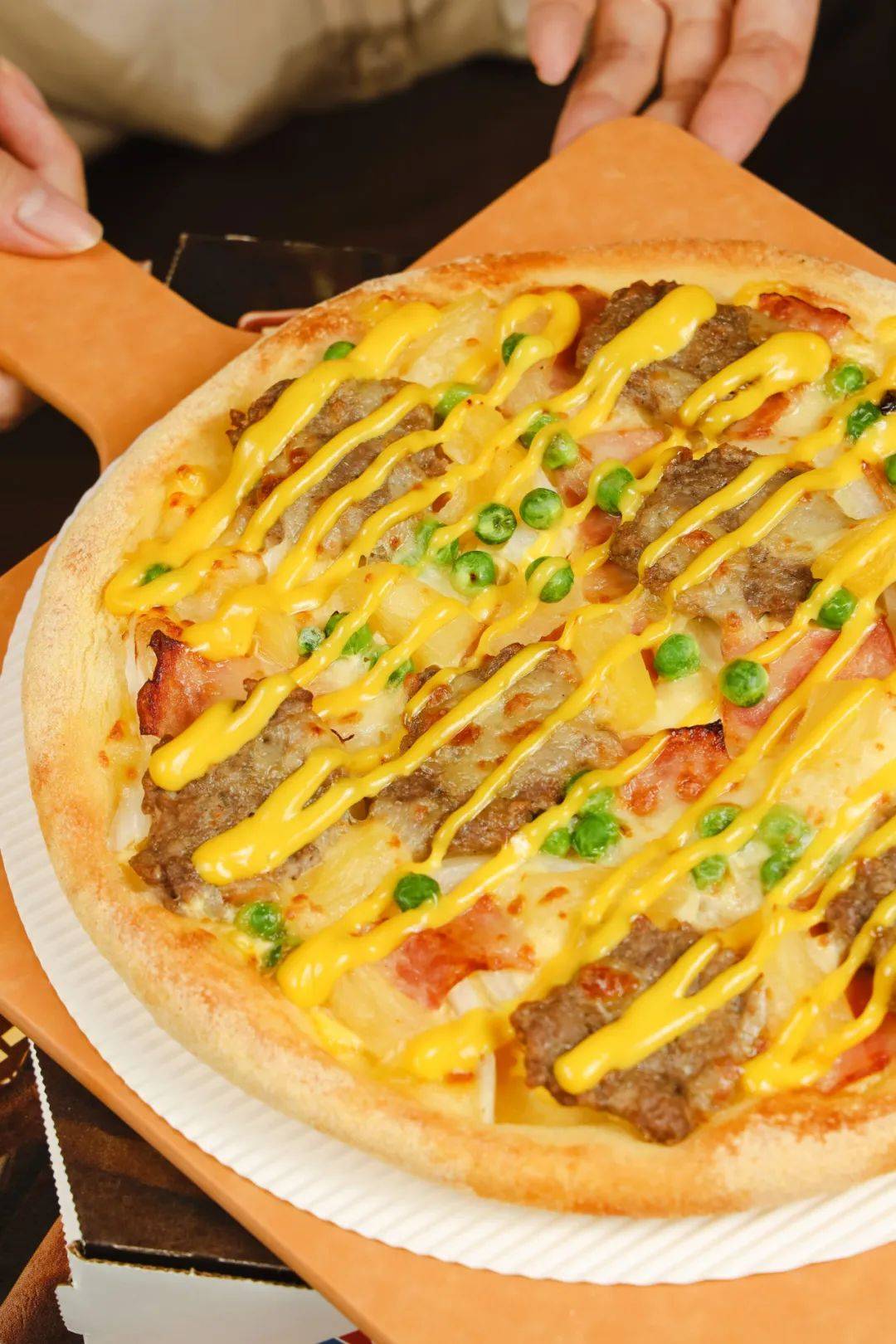 比萨星人速冲!达美乐比萨限时买一送一*,美味加倍享!