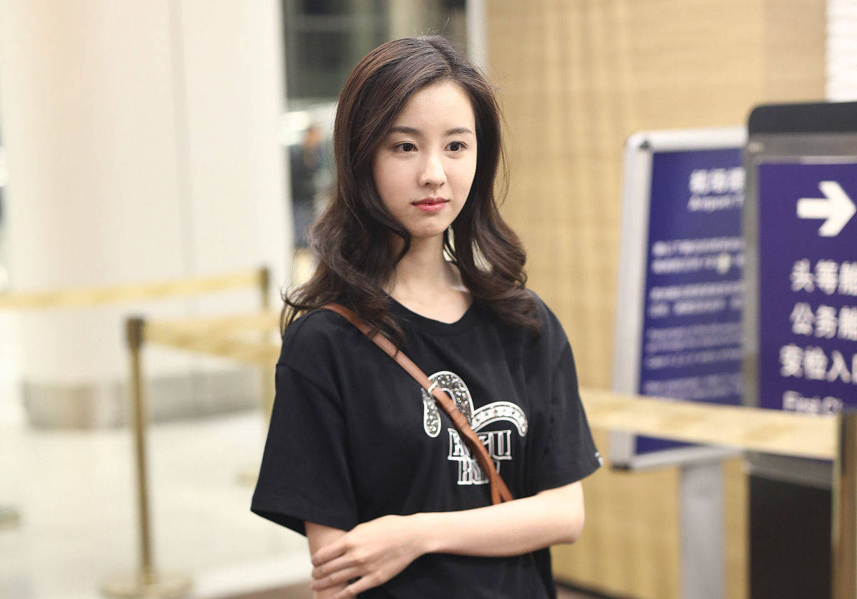 你知道吗？陈都灵学的什么专业，看完你就明白了！