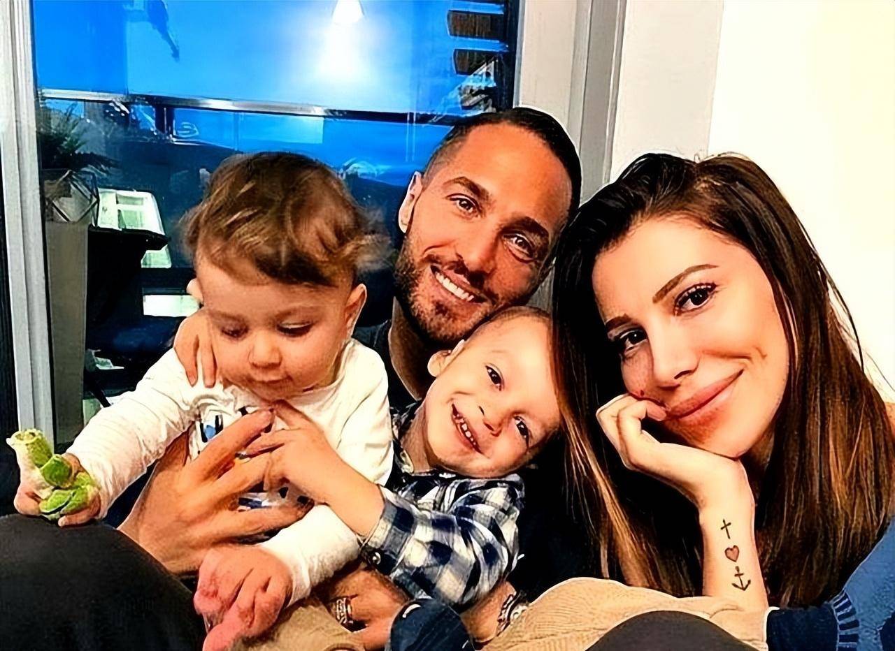 赞助金额差异引热议！国际米兰转会期动荡，背后经济考量几何？