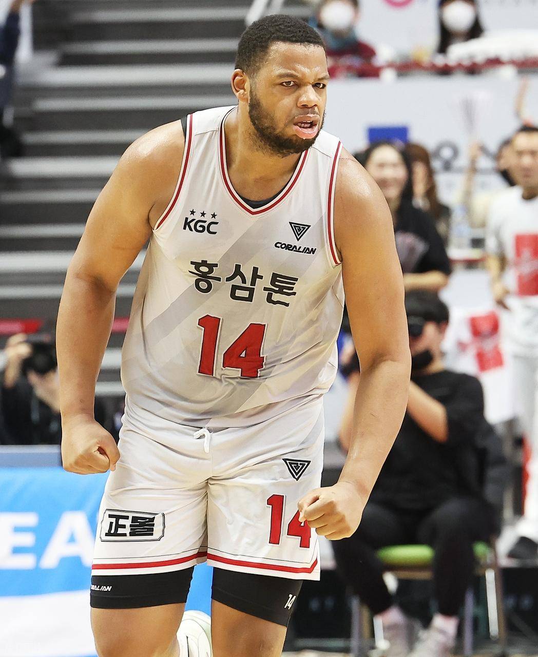 北京男篮新外援已浮出水面，效力过金州勇士，许利民非常满意他