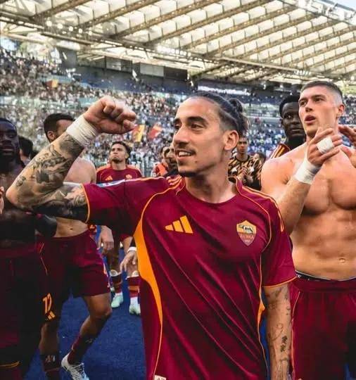 利物浦获意外补强！两大租将冬窗回归 火速驰援斯洛特